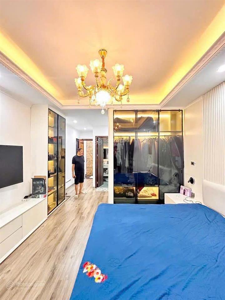 Bán nhà dịch vọng 31m2 4t 9.8 tỷ ô tô tránh, kinh doanh, ngõ 6m, phân lô vip