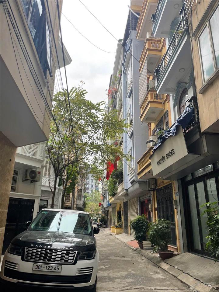 Trần quốc hoàn phân 60m lô ô tô chạy vòng quanh  50m ra phố