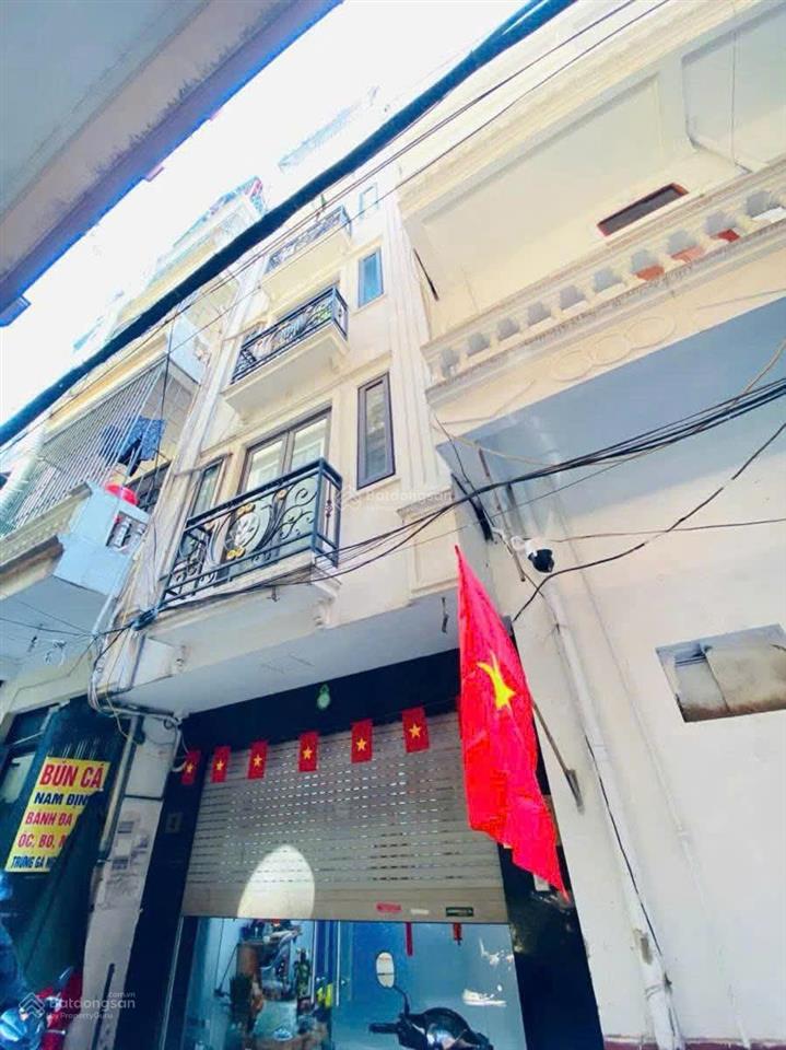 Bán nhà xuân thủy 32m2 4t 9.9 tỷ ô tô tránh, nhà đẹp, ở + kd đỉnh