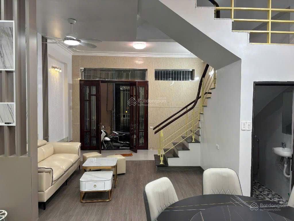 Bán nhà nguyễn phong sắc 31m2 4t 9.7 tỷ ô tô 7 chỗ, kinh doanh, ngõ rộng hiếm