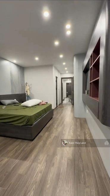 Cho thuê nhà nguyên căn 6 tầng nguyễn văn cừ, dt 82m2, mt 4.3m ngõ ô tô 4m thông 2 đầu