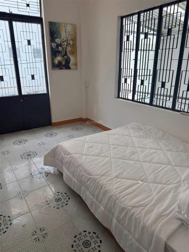Cho thuê nhà kiệt đống đa, gần vũ trường phương đông. diện tích sd 200m², nhà mới