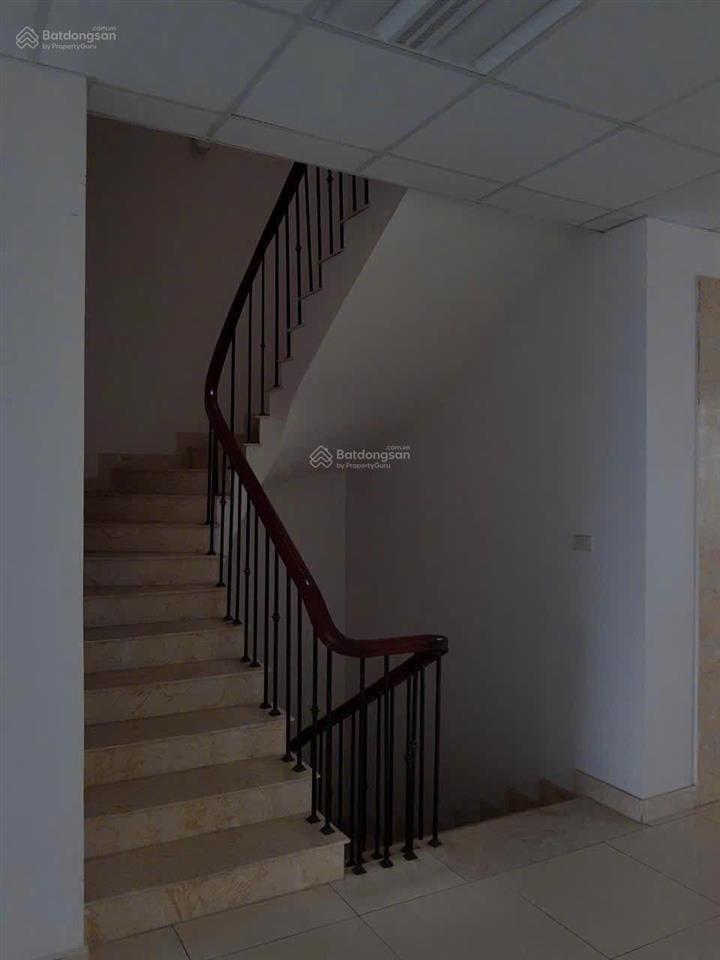 Cho thuê nhà riêng đường bờ sông sét, 4 tầng, 120m2/tầng, gần kim đồng  giá 45tr/tháng