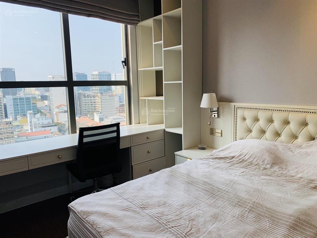 Cần cho thuê căn hộ saigon royal 2pn  2wc view sông sg và bitexco giá tốt.  0909 024 ***