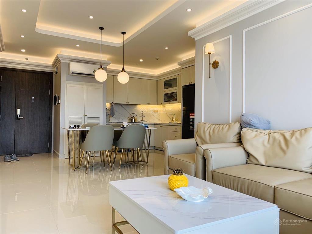 Cần cho thuê căn hộ saigon royal 2pn  2wc view sông sg và bitexco giá tốt.  0909 024 ***
