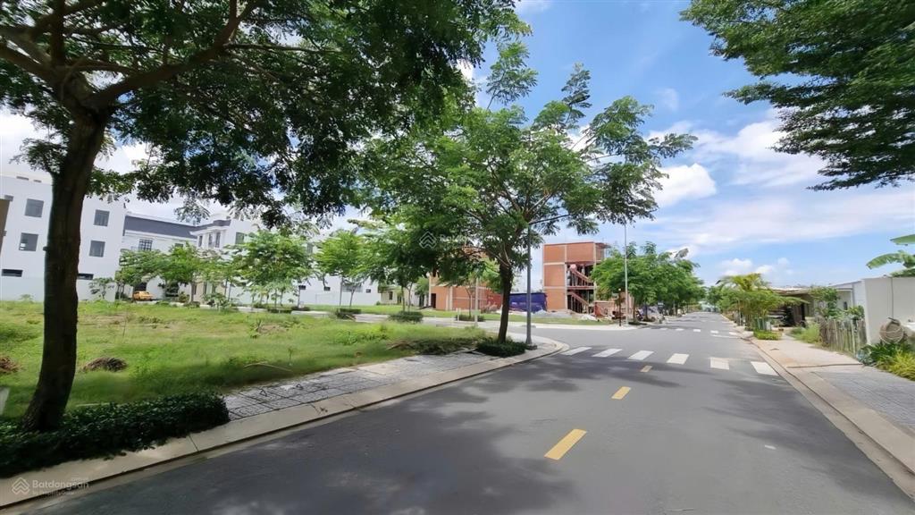 Bán đất ngay mặt tiền đường liền kề cụm kcn vsip 2 tân uyên, giá 597 triệu, sổ sẵn sang tên ngay