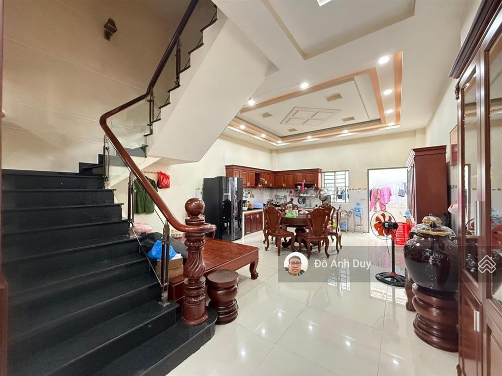 Nhà ngay sân bay, cộng hòa, 5 x 14 m 3 tầng 7 tỷ hẻm, khu vực ô tô ngủ nhà.