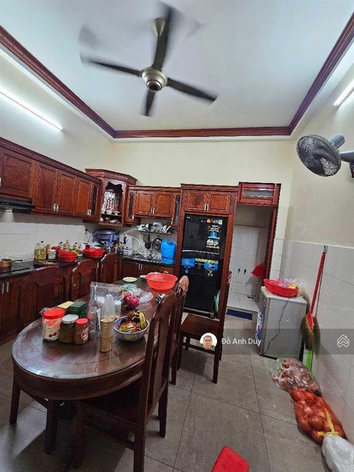 Bán nhà huỳnh văn nghệ, 7,9 tỷ, 100m2, 4pn, 4wc, giá cực chất