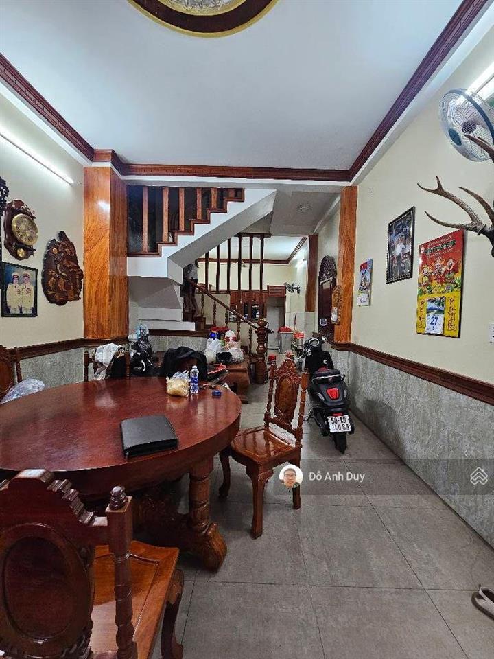 Bán nhà huỳnh văn nghệ, 7,9 tỷ, 100m2, 4pn, 4wc, giá cực chất