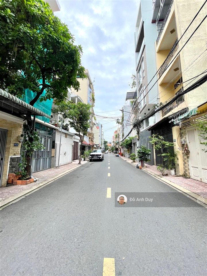 Nhà cạnh sân bay, 5 tầng ô tô ngủ trong nhà, chỉ 6 tỷ