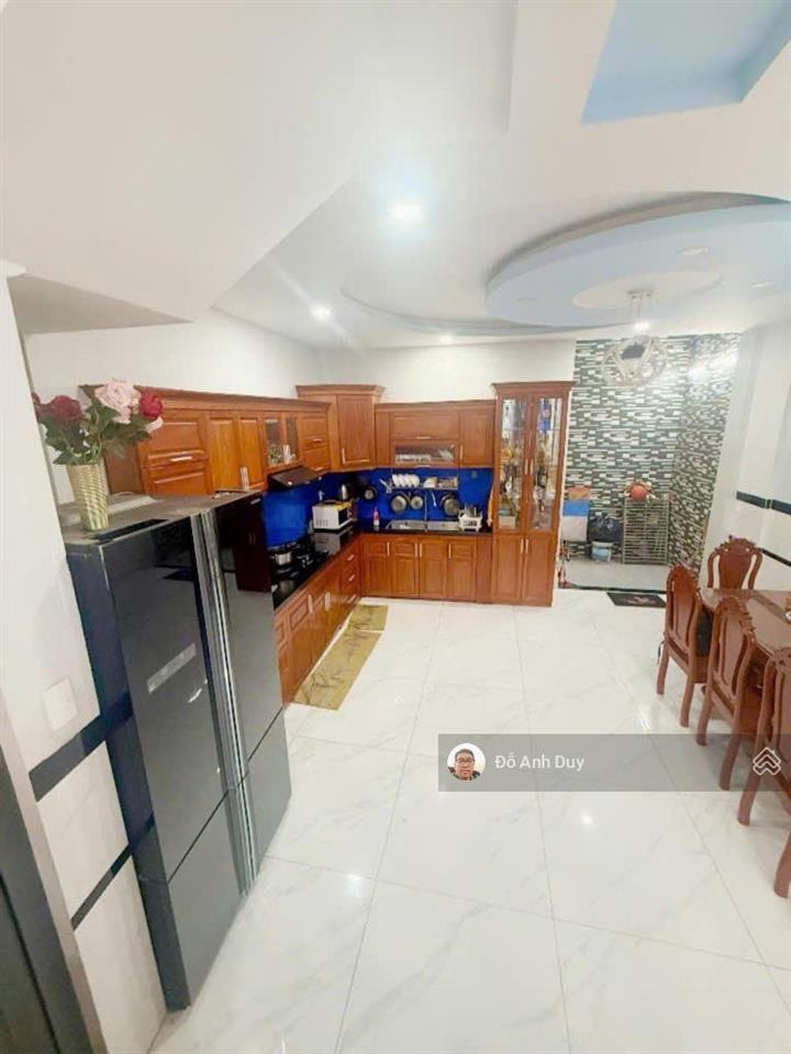 Nhà cạnh etown 2 cộng hoà 80m2 4 tầng 6.9 tỷ oto ngủ nhà