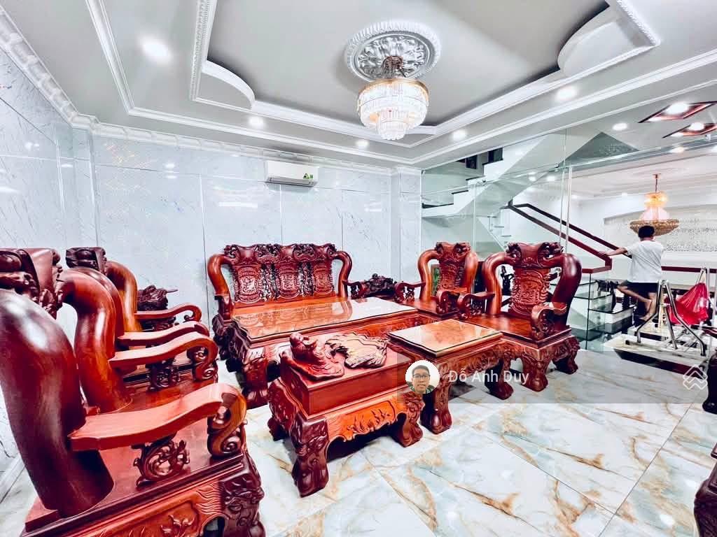 Nhà 70 m 4 tầng 6 tỷ oto thông 6 m kinh doanh phạm văn bạch