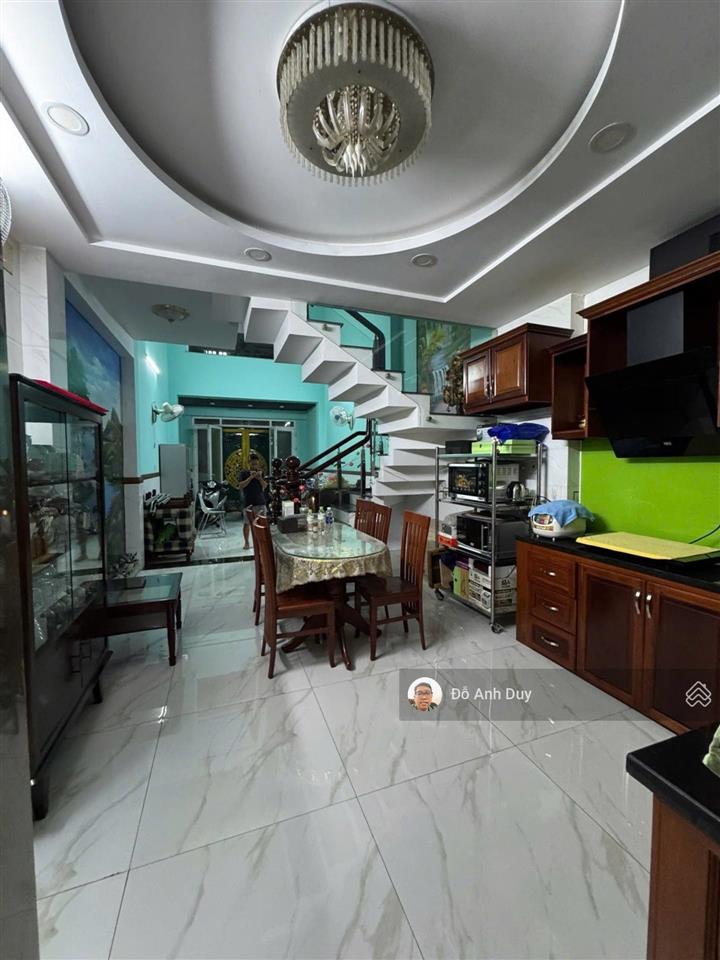 Nhà hẻm ô tô 4 x 15 cạnh etown 2 3 tầng 6 tỷ không có căn thứ 2