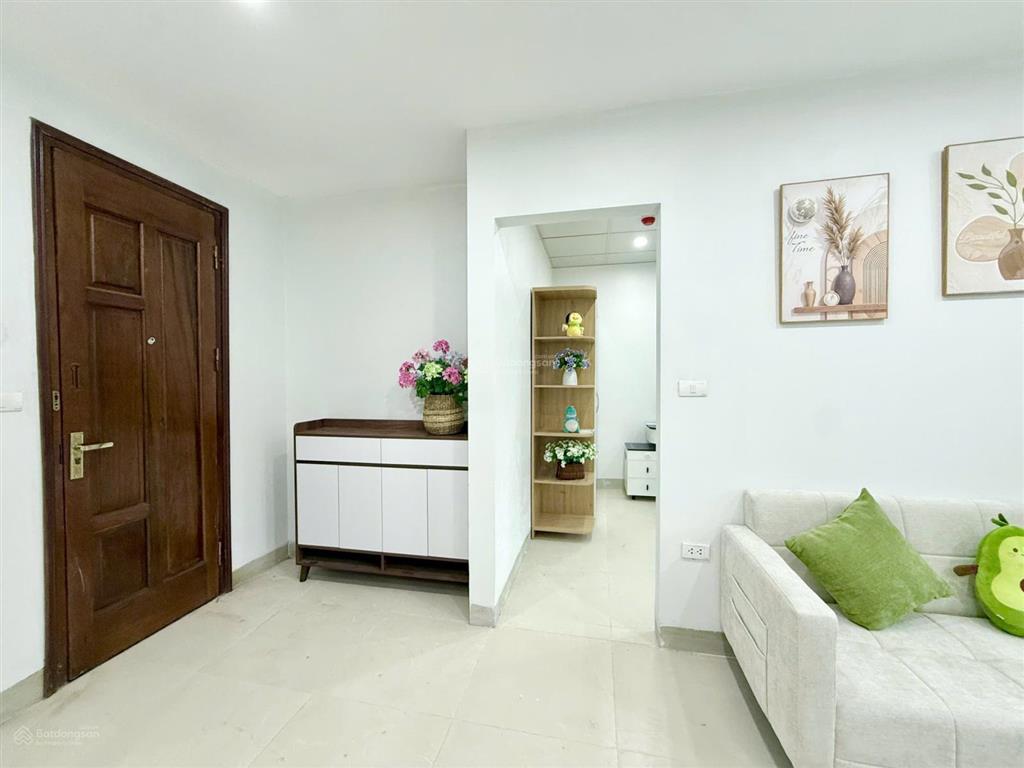 Chính chủ cho thuê ccmn 1n1k cao cấp full nội thất nguyễn khánh toàn, cầu giấy