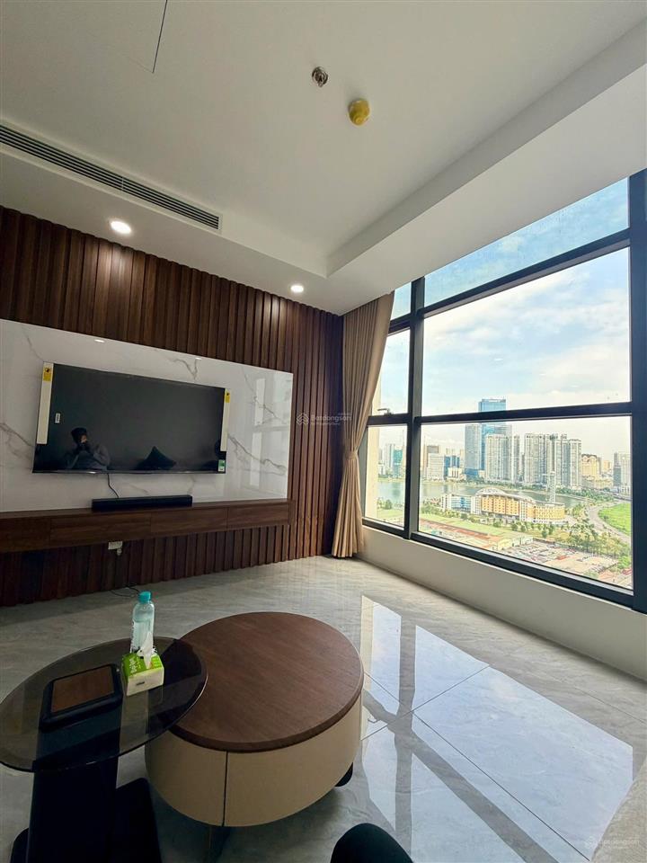 Cho thuê căn 3pn capital elite 119m  nội thất cơ bản và full đồ, giá từ 19tr,  0399 126 ***