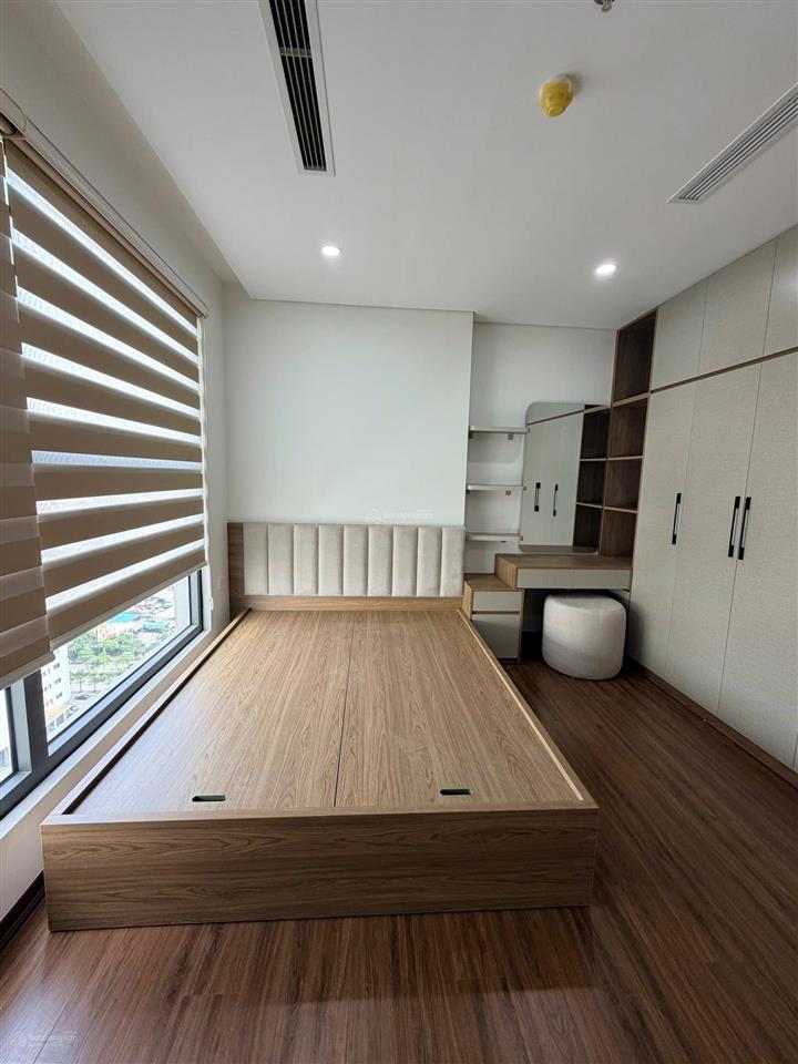 Cho thuê căn 3pn capital elite 119m  nội thất cơ bản và full đồ, giá từ 19tr,  0399 126 ***