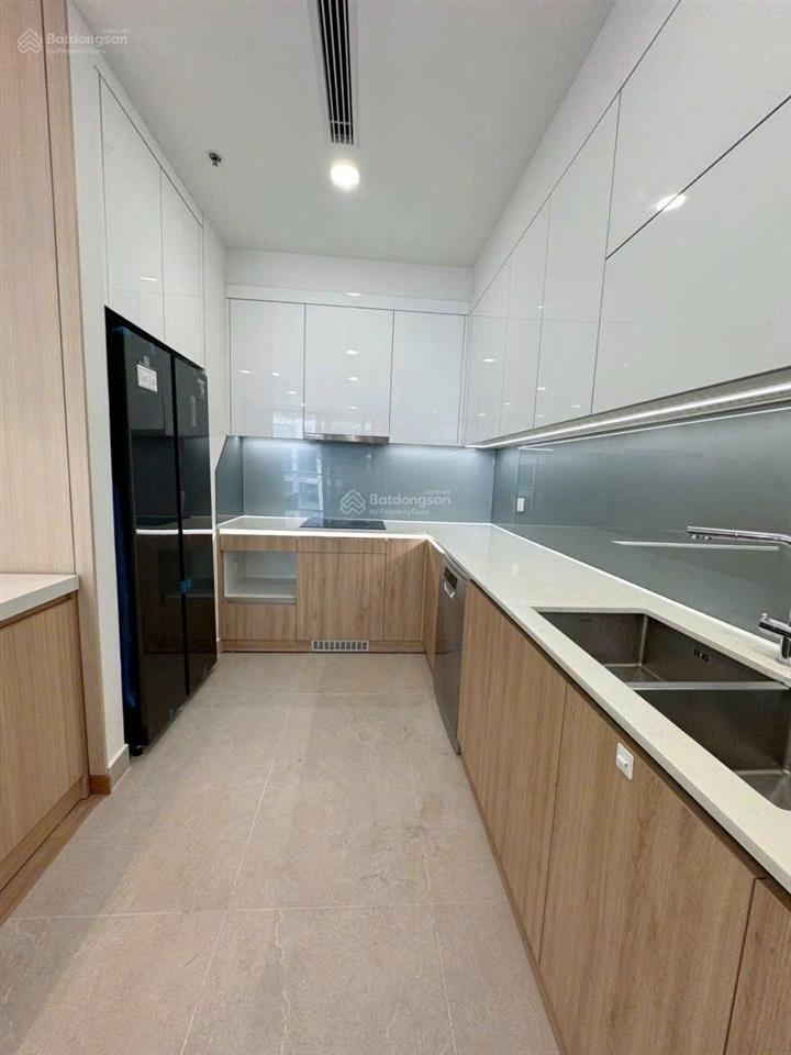 Chính chủ cho thuê căn 3pn 2wc, 107m2, có slot ô tô tại the zei mỹ đình