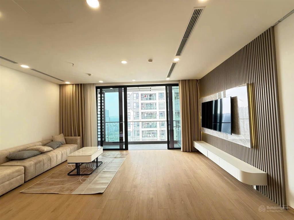 Chính chủ cho thuê căn 3pn 2wc, 107m2, có slot ô tô tại the zei mỹ đình