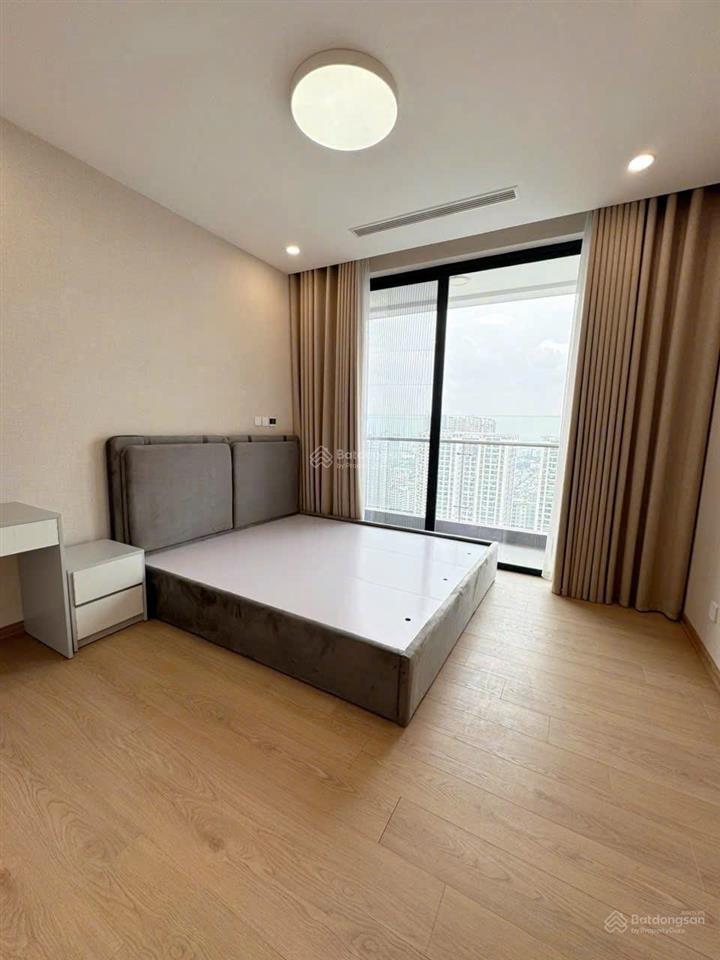 Chính chủ cho thuê căn 3pn 2wc, 107m2, có slot ô tô tại the zei mỹ đình