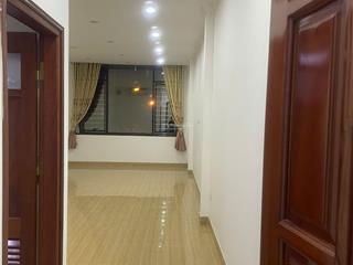 Cho thuê tầng 2,3,4,5 nhà phố lê trọng tấn hà đông