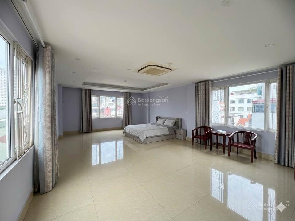 Bán đất tặng nhà 3 tầng  160m² mt 8m sổ vuông đẹp, vị trí mặt đường ô tô tránh trung tâm thanh trì