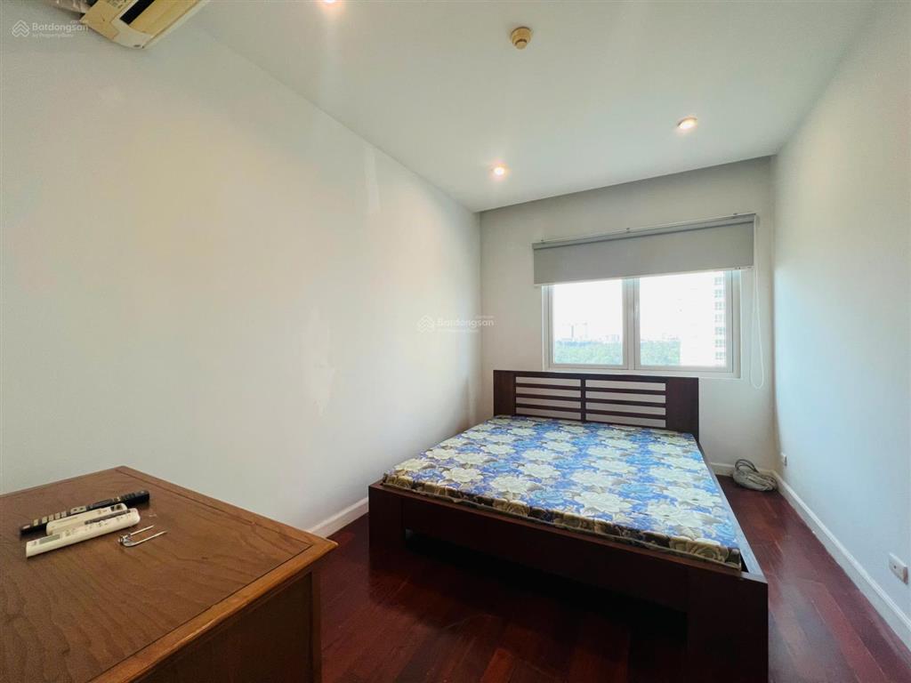Cho thuê căn 3 ngủ e1 ciputra, diện tích 153m2, view cầu thăng long , giá 28,6 triệu/ tháng