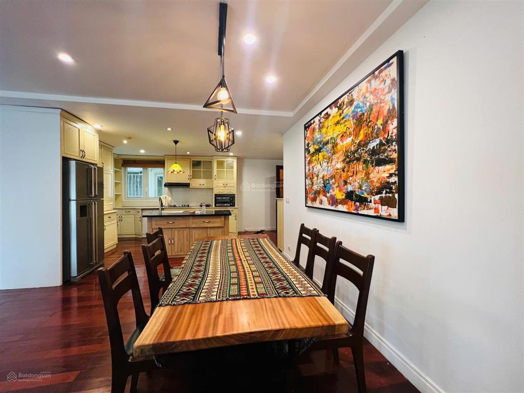 Cho thuê căn 3 ngủ e1 ciputra, diện tích 153m2, view cầu thăng long , giá 28,6 triệu/ tháng