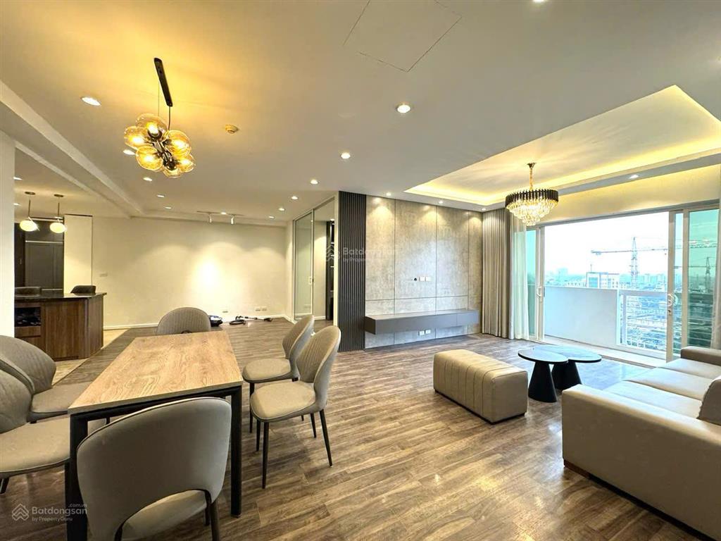 Cần cho thuê căn 3 ngủ d'le roi soleil , dt 104m2, đầy đủ nội thất , view đẹp, giá 27 triệu/ tháng