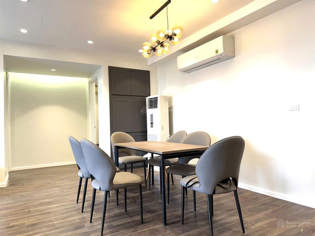 Cần cho thuê căn 3 ngủ d'le roi soleil , dt 104m2, đầy đủ nội thất , view đẹp, giá 27 triệu/ tháng
