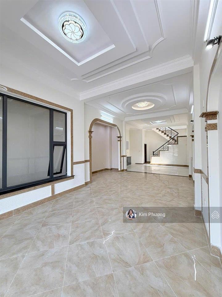 Chính chủ bán nhanh nhà 2 tầng + 1 hầm mặt tiền ngô quyền, dtsd 161m², gần biển, nhà mới vào ở ngay