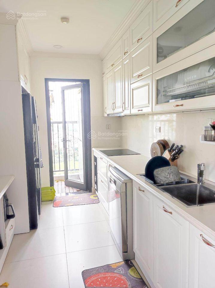 Cho thuê căn hộ 3 phòng ngủ full đồ cơ bản tại khu ngoại giao đoàn, giá chỉ với 15 triệu