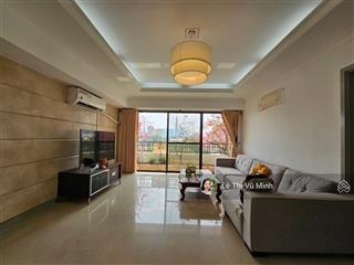 Cho thuê cantavil 3pn, 2wc, 150m2, 3 ban công, view nội khu thoáng mát, giá 26 triệu