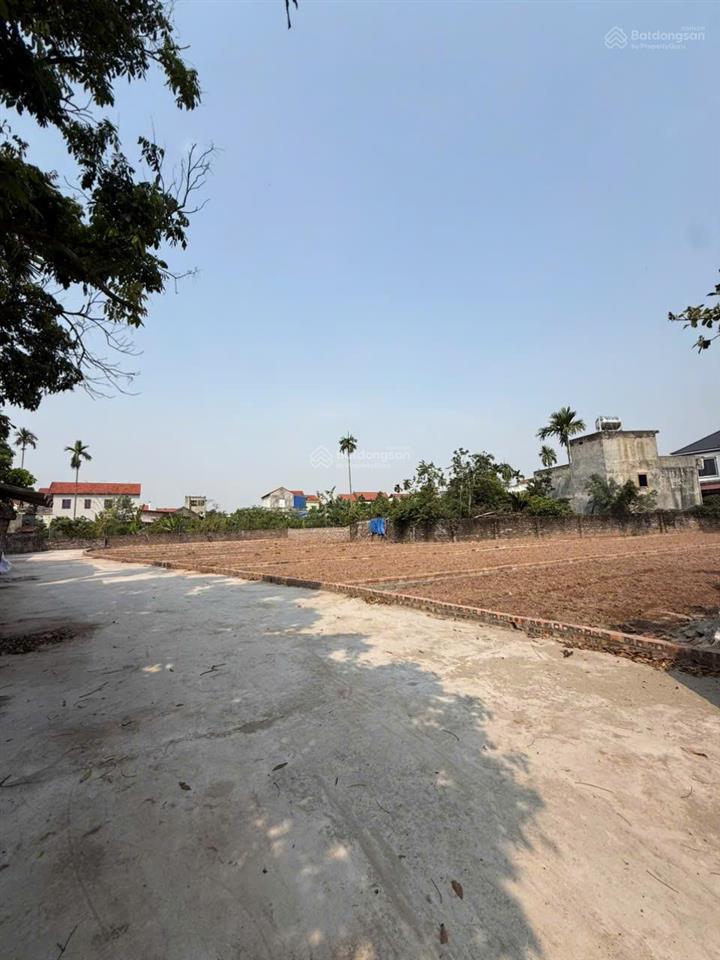 Bán rẻ bất ngờ 100m2 đất ở  sđcc  ngõ ôtô 4,5m  24triệu/m2  thôn đức nhuậntriệu việt vươnghy