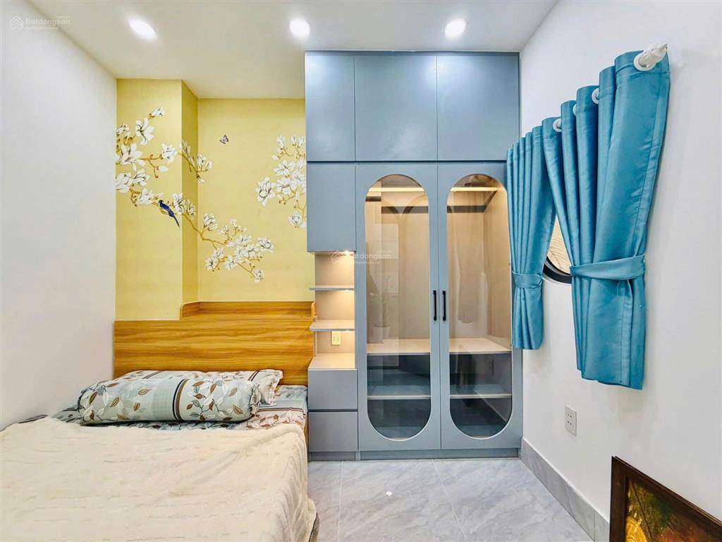 Kẹt tiền bán nhà hxh gia phú, 5 x 10, 3 tầng btct, 3 pn 3wc, liền kề siêu thị satra mới mở