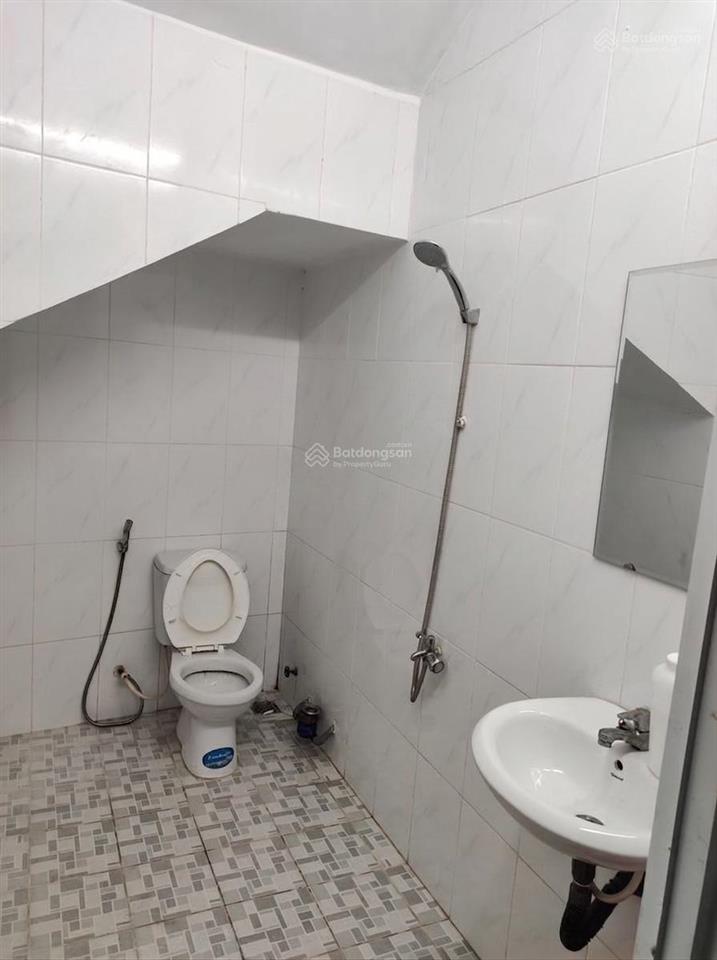 Cho thuê phòng có nhà vệ sinh riêng