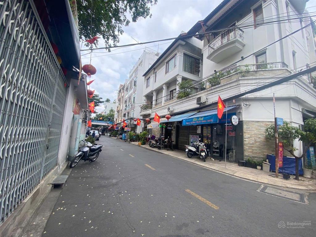 Chính chủ bán nhà 3 mặt tiền góc gần hoàng hoa thám 18,5x9,5 vuông vức giá 33,5 tỷ