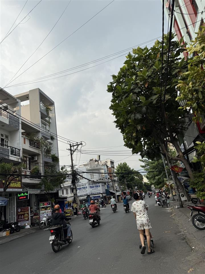 24 tỷ thương lượng cho 1 siêu phẩm mặt tiền phan đình phùng đoạn đẹp siêu hiếm 4.2x20 vuông vức