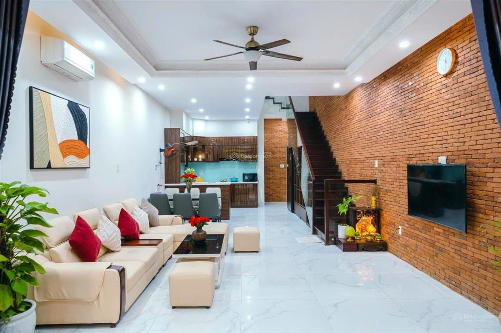 Cho thuê nhà 3 tầng full nội thất gần nguyễn phước lan, hoà xuân