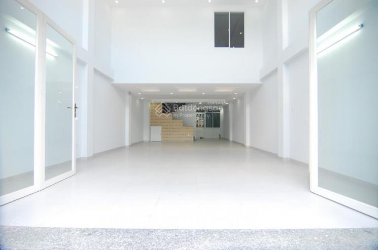 Mặt bằng kinh doanh chùa láng  vị trí đắc địa, thích hợp mọi mô hình thời trang, spa, showroom