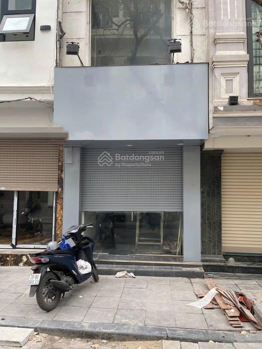 Mặt bằng kinh doanh thợ nhuộm (hoàn kiếm)  2 tầng 300m, mặt tiền 12m cực kỳ bề thế