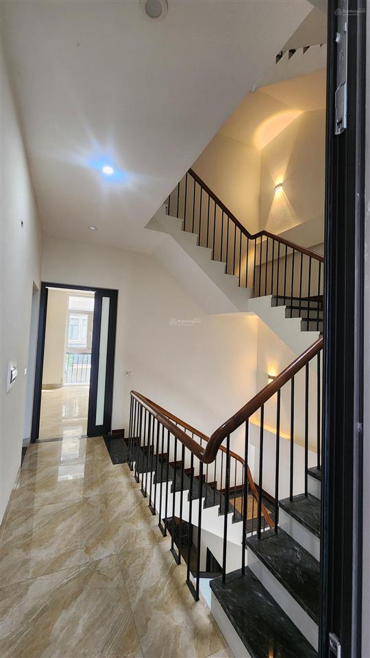 Cực hiếm! bán shophouse louis city, mặt lê quang đạo kéo dài 6 làn xe chạy, 2 thoáng, dt 120m2.