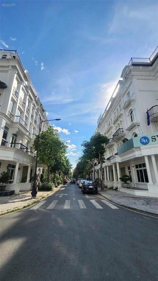 Cần bán liền kề louis city đại mỗ, đường 13m, vỉa hè, kinh doanh, ô chờ thang máy, 100m2x5t giá 25t