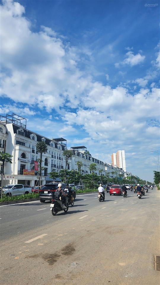 Gấp! cần bán gấp lô liền kề đường 12m louis city đại mỗ, dt96m2x5 tầng, mt6m, giá 26 tỷ tl.