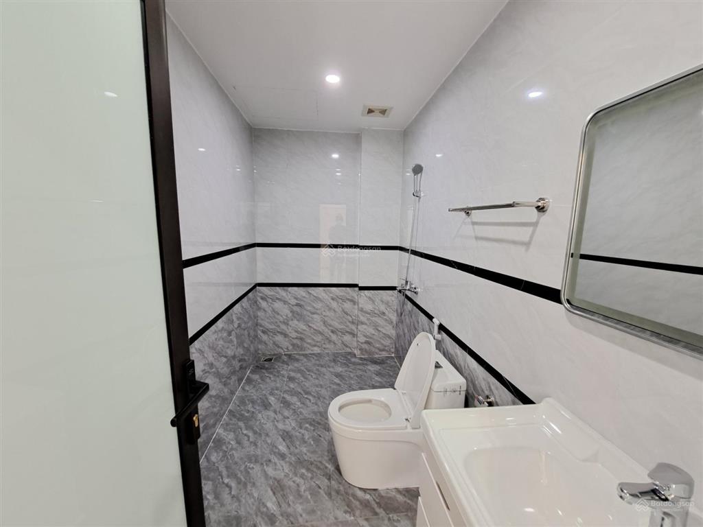 Bán nhà cầu giấy 48m² 6 tầng ô tô vào nhà phân lô vừa ở & làm văn phòng 15.9 tỷ