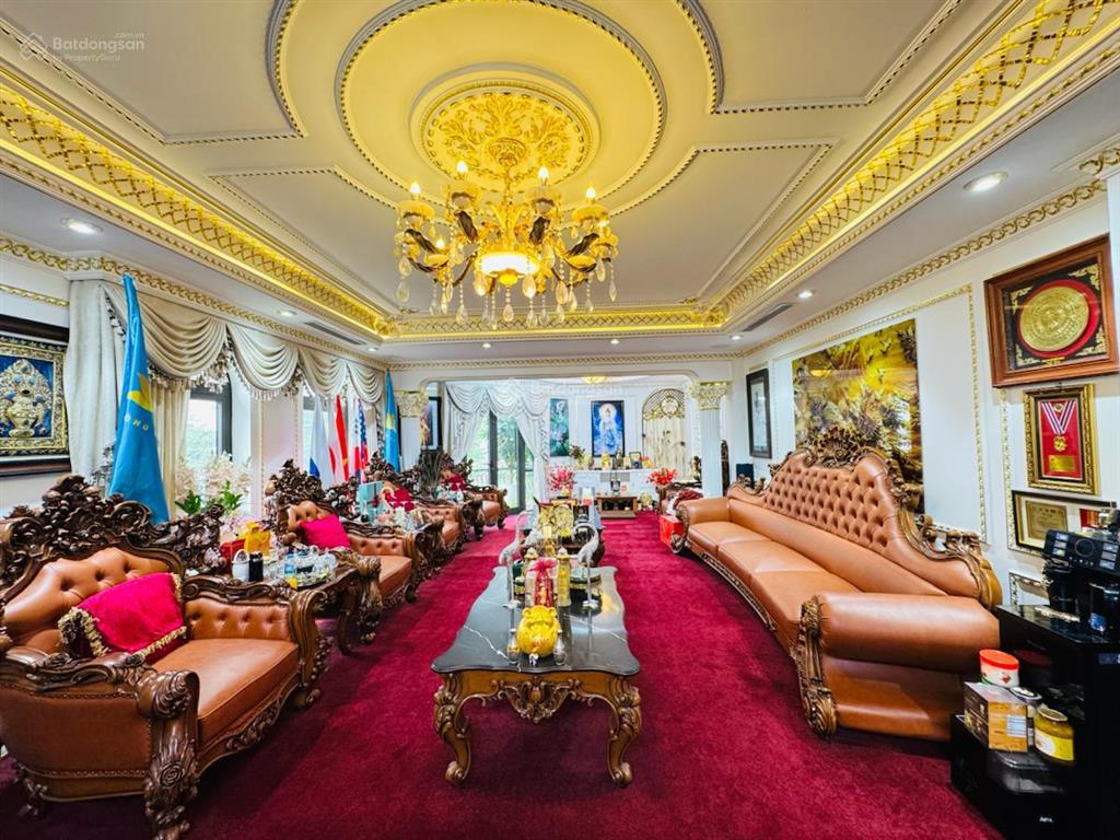 Bán biệt thự kim mã ba đình 289m2 mt 10m đối diện vinhomes metropolis ô tô tránh 60 tỷ