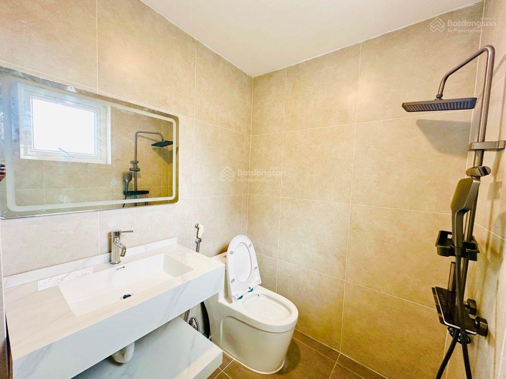 Bán căn hộ tòa ct9 lê trọng tấn, 70m2, 5.8 tỷ, 2 ngủ, 2 vs, sổ đỏ cc, full nội thất đẹp.