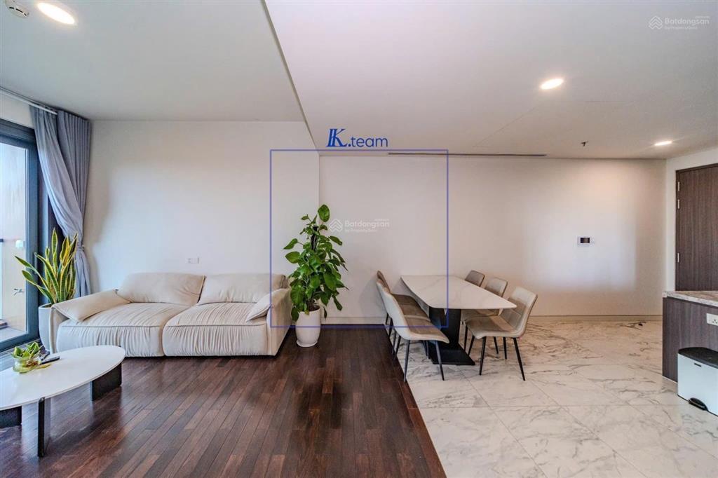 Căn hộ 2pn 100m2 view sông quận 7 đang có hd thuê 50tr/ tháng giá thương lượng bán ạ