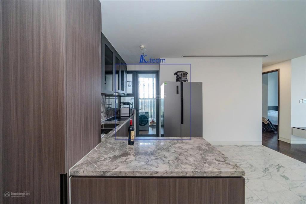 Căn hộ 2pn 100m2 view sông quận 7 đang có hd thuê 50tr/ tháng giá thương lượng bán ạ