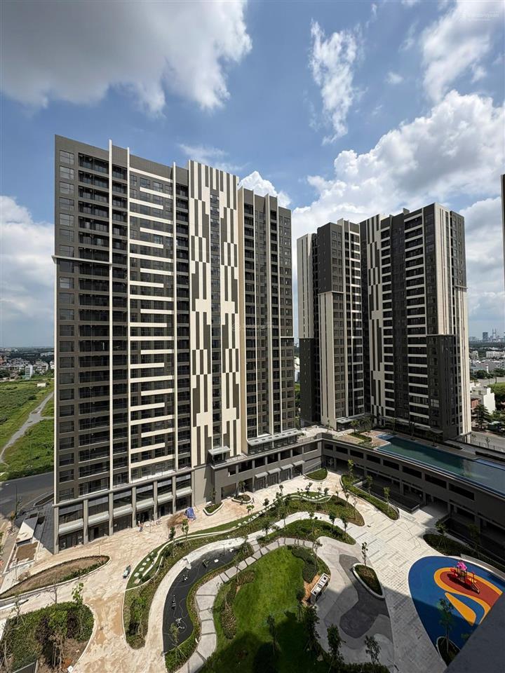 Rổ hàng em có nhiều căn view quận 1, view hồ bơi giá tốt hiện tại ạ