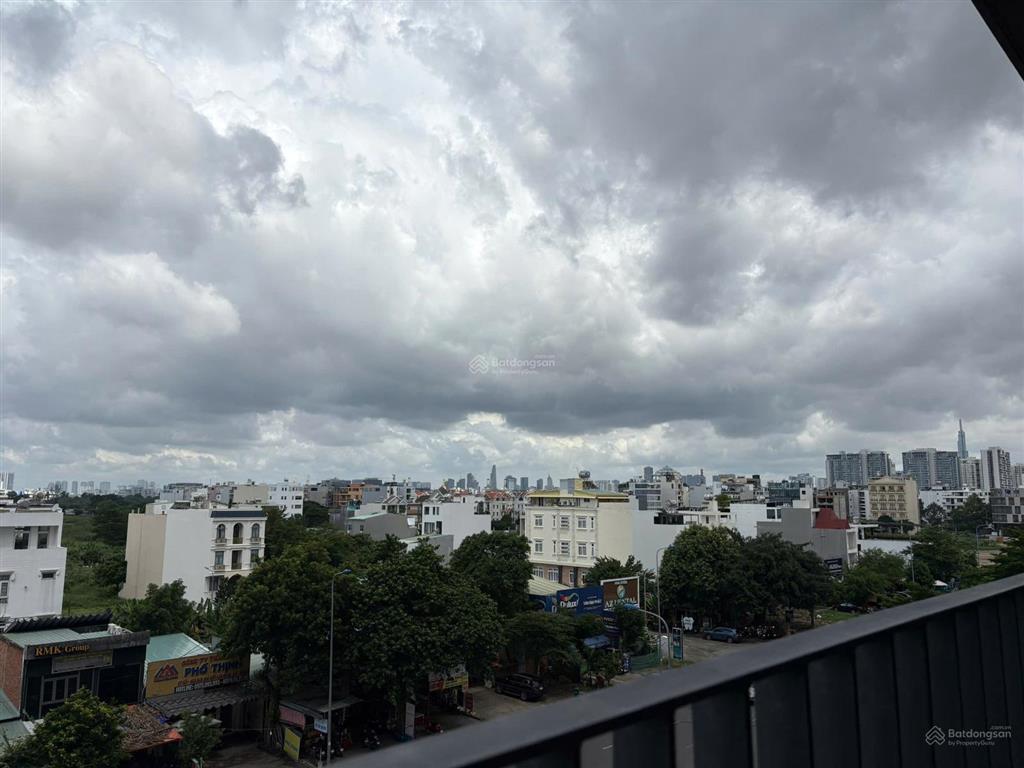 Rổ hàng em có nhiều căn view quận 1, view hồ bơi giá tốt hiện tại ạ